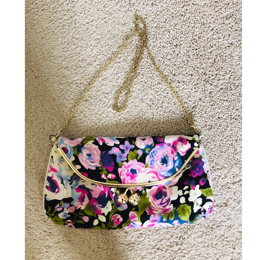 Flower printed clutch